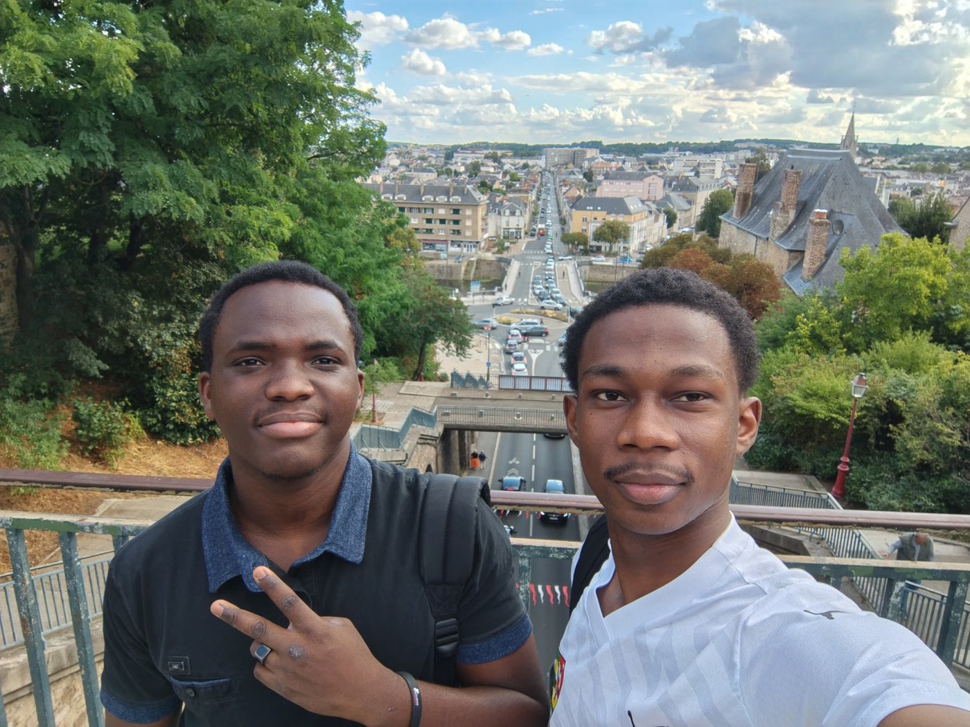 Deux étudiants accompagnés par Scholatude, en France